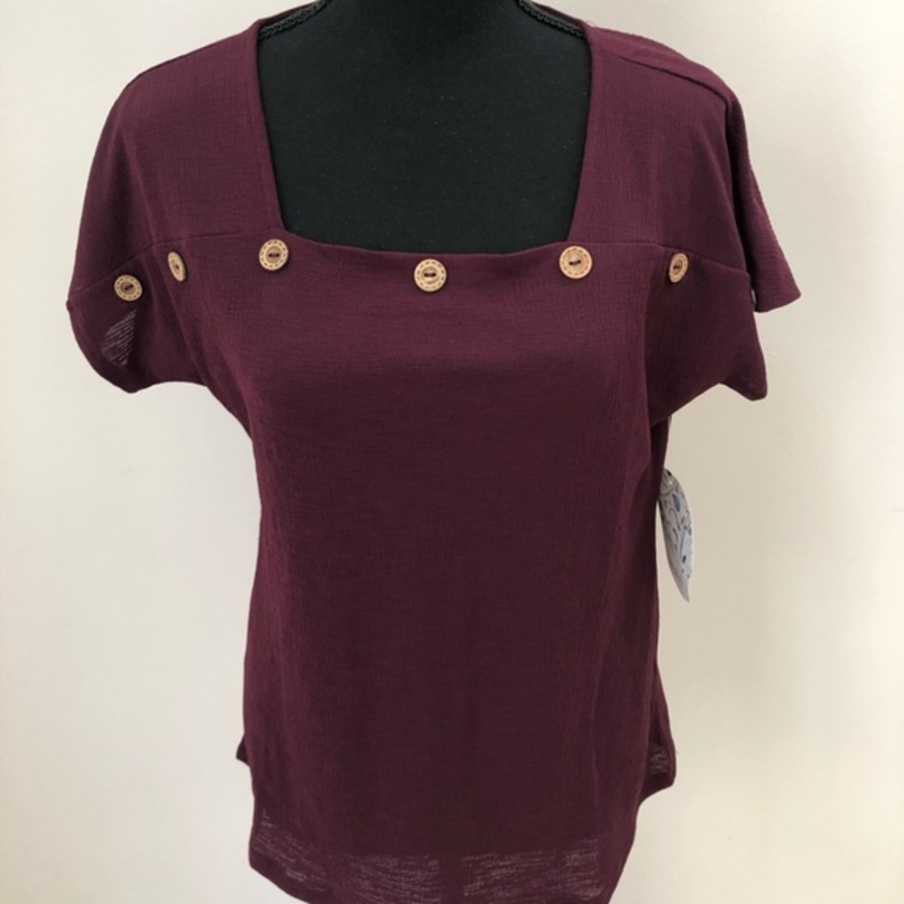 Naif Burgundy Square Neck Short Sleeve Top with Wooden Button Accents Size S NWT